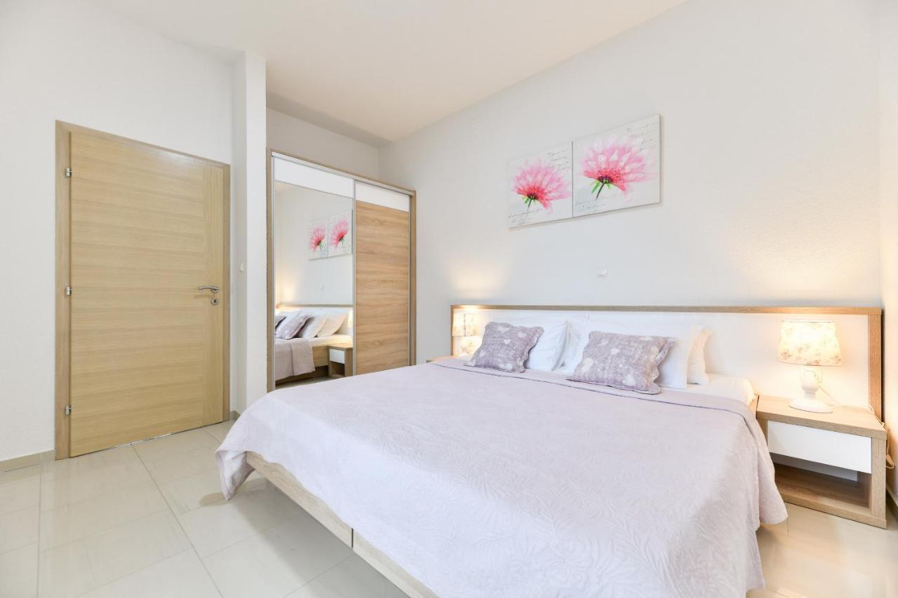 Apartments Diora 셀리네 외부 사진