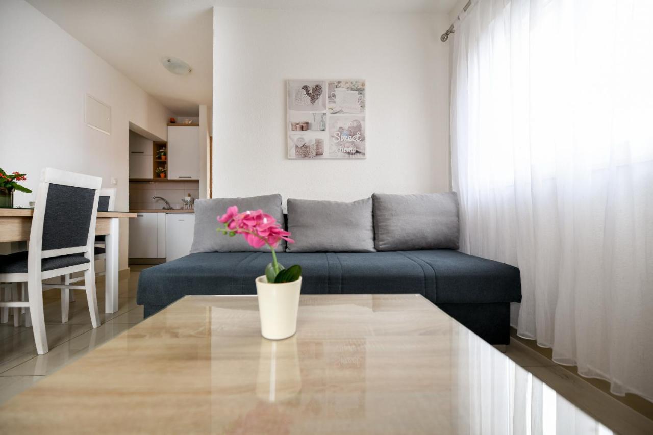 Apartments Diora 셀리네 외부 사진