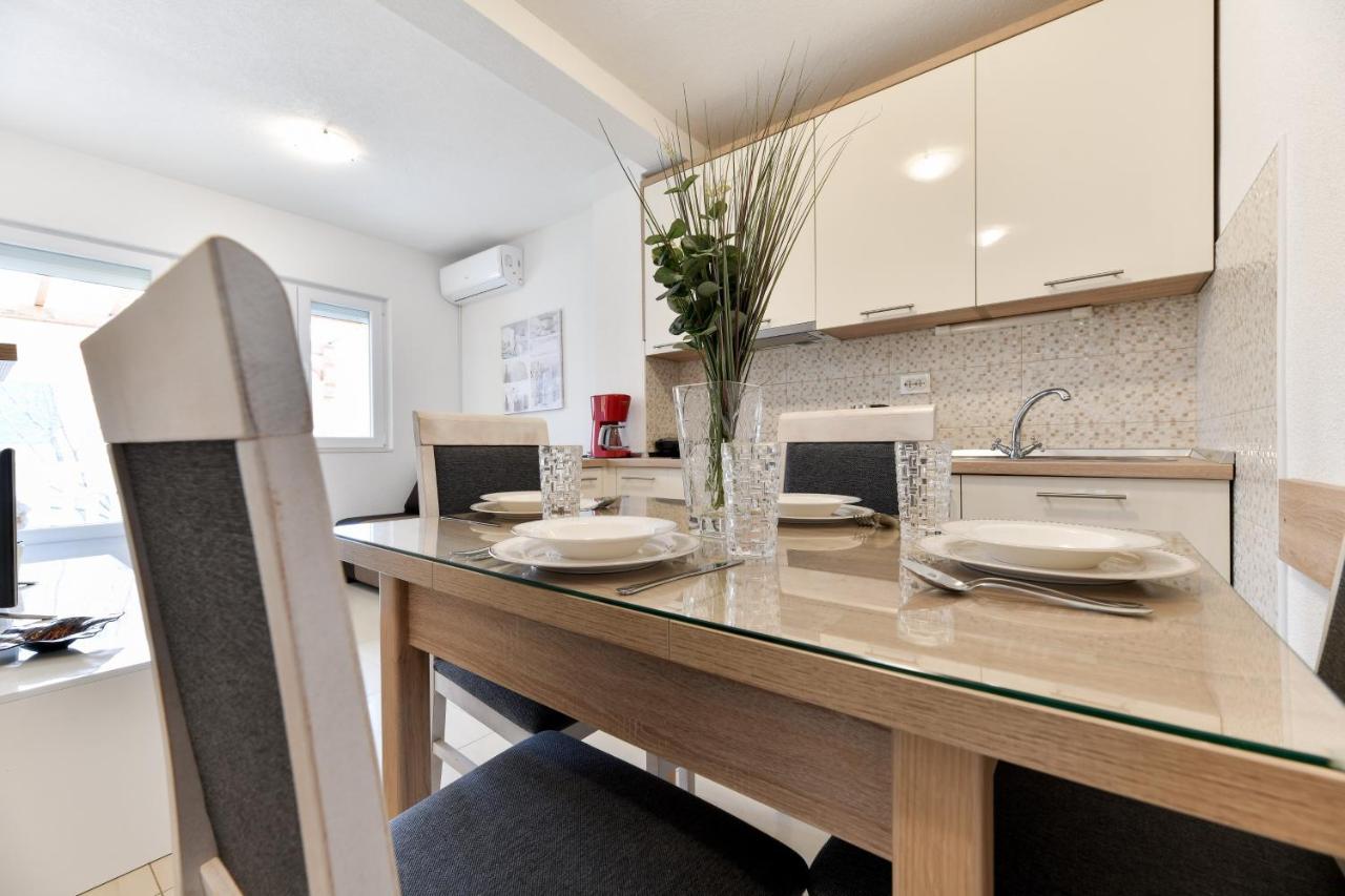 Apartments Diora 셀리네 외부 사진