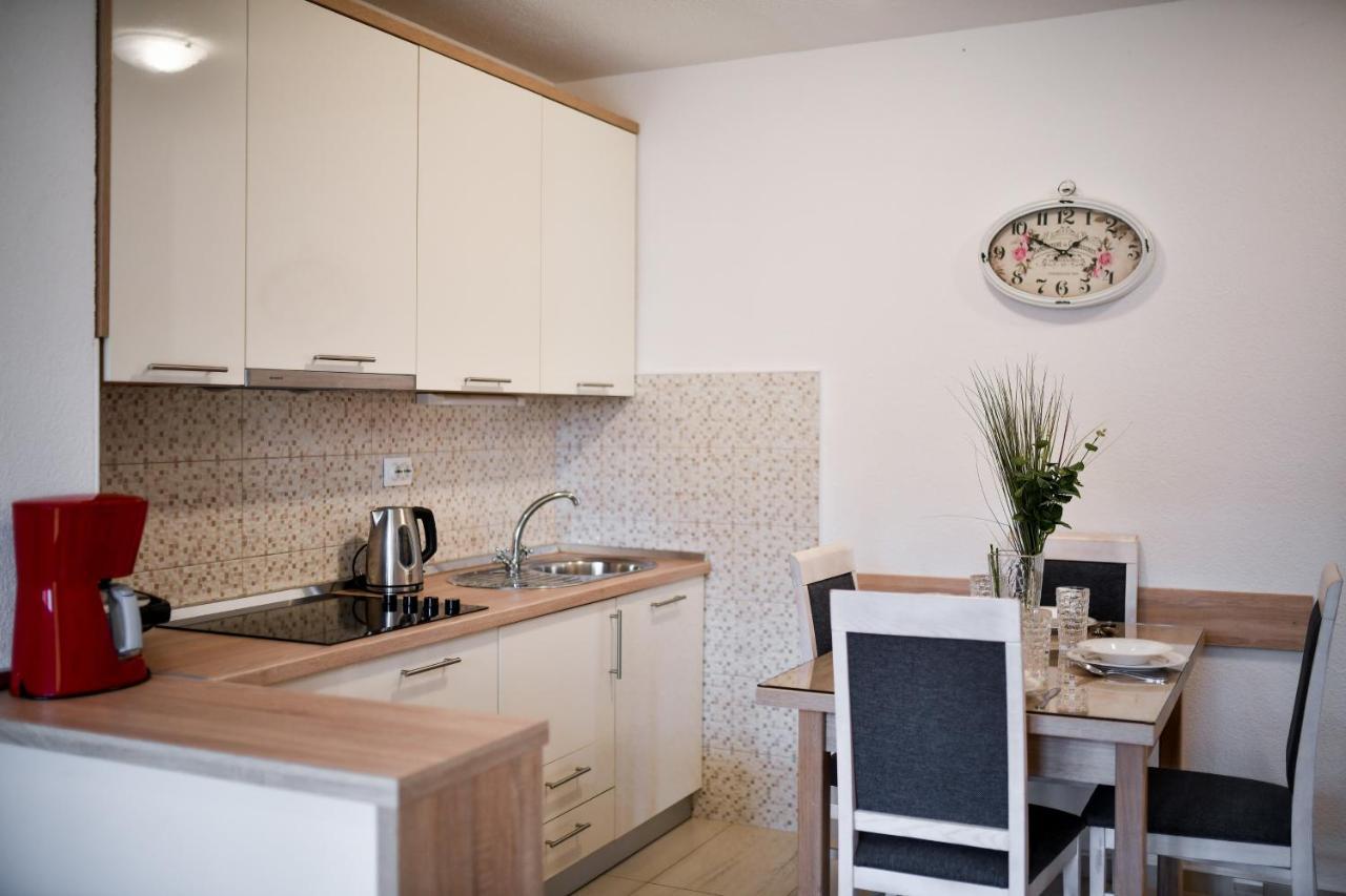 Apartments Diora 셀리네 외부 사진
