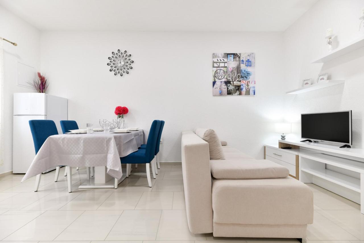 Apartments Diora 셀리네 외부 사진