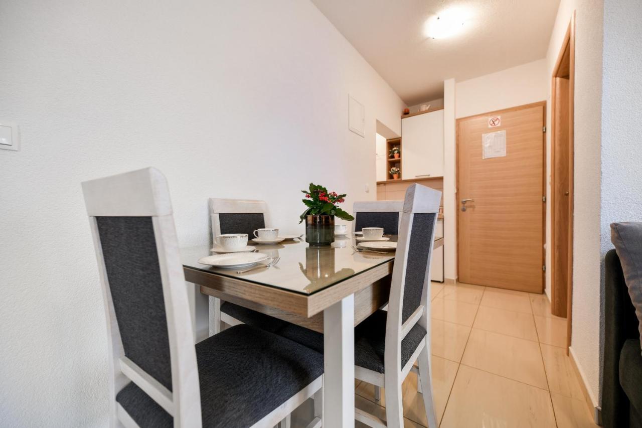 Apartments Diora 셀리네 외부 사진
