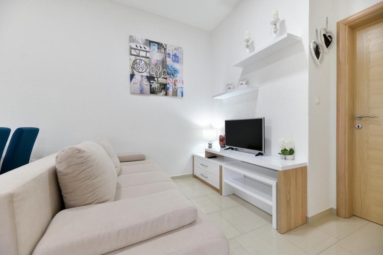 Apartments Diora 셀리네 외부 사진