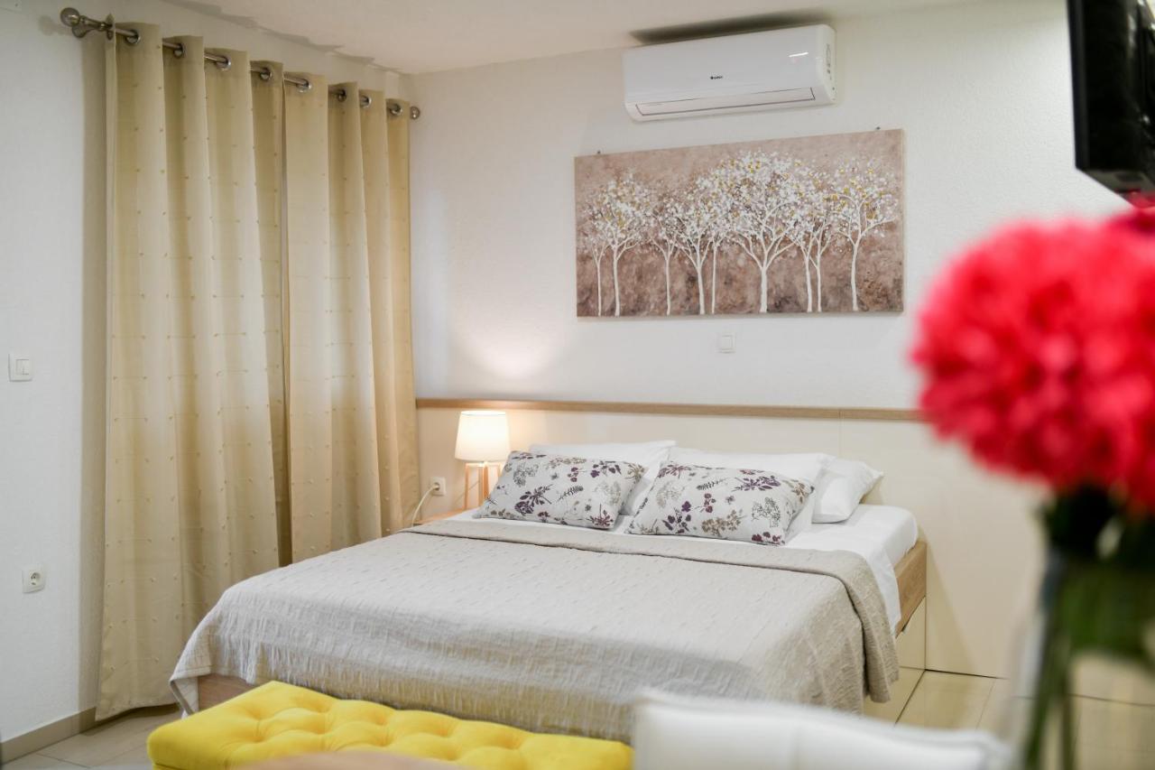 Apartments Diora 셀리네 외부 사진